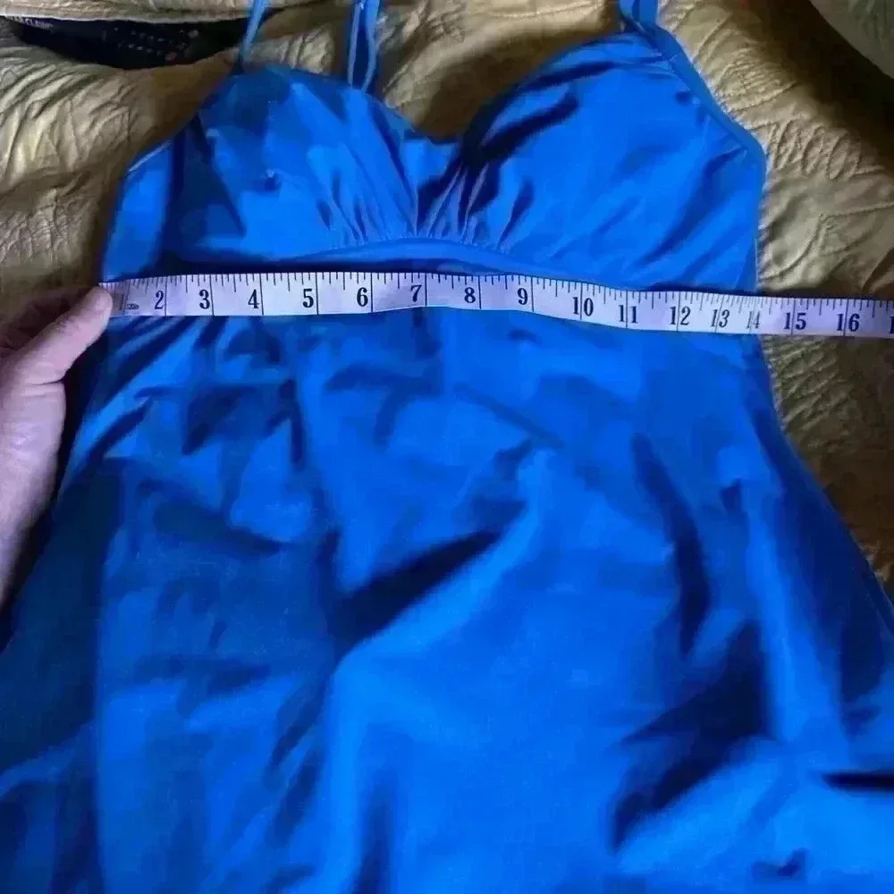 Lands End 6L blue swim dress. Adj straps, full suit under dress. Lined. EUC.
